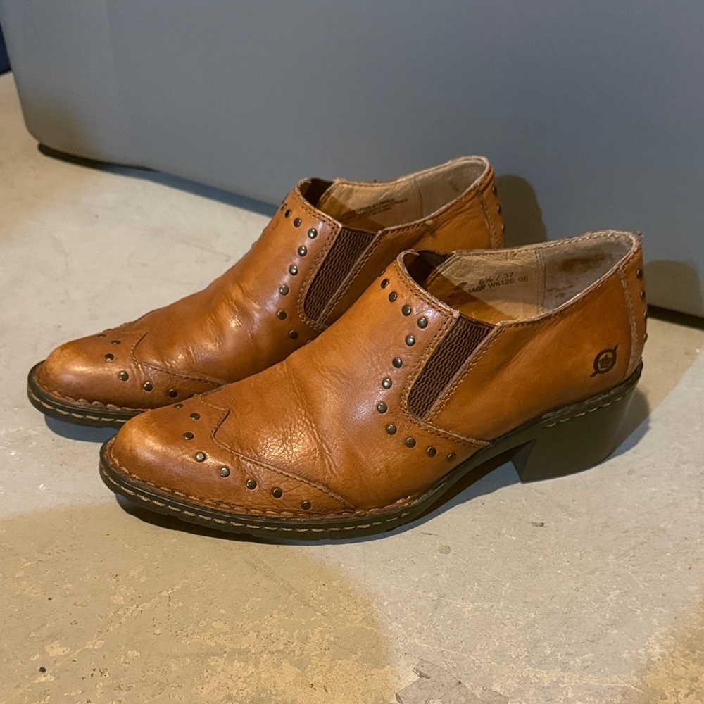 Born B.O.C. Brown Leather Studded Westen Slip-On Bootie Shootie Size 6.5
